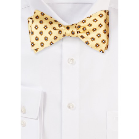 Golden Blonde Silk Bowtie in Self-Tie Style