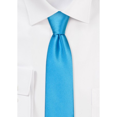 Slim Cut Skinny Tie in Cyan Blue