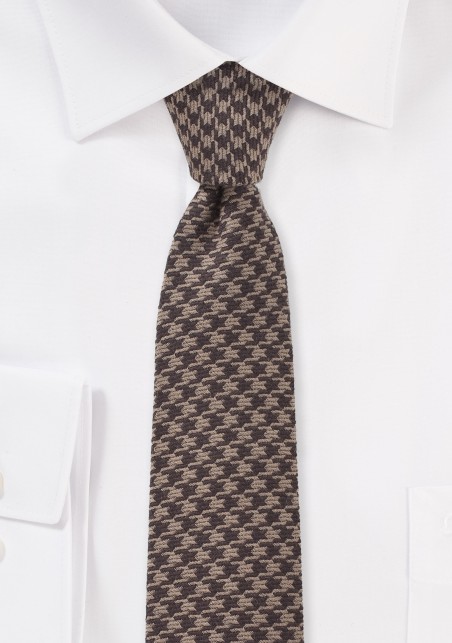 Men's Skinny Wool Necktie in Houndstooth Pattern
