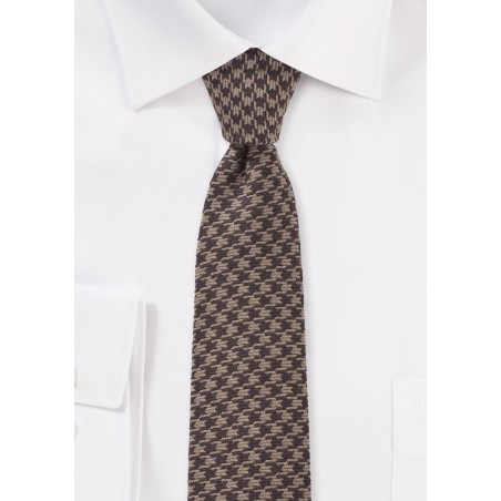 Men's Skinny Wool Necktie in Houndstooth Pattern