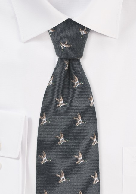Outdoorsmen Collection Flying Ducks in Espresso Brown