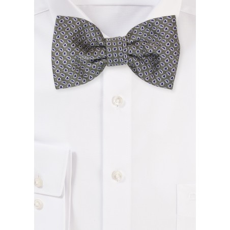 Pre-Tied Paisley Bowtie in Olive Green