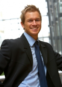 suit-shirt-tie-low-color-contrast