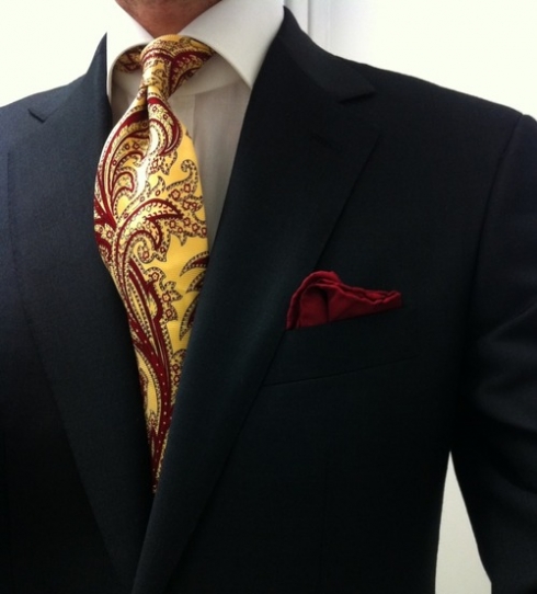 navy-blazer-yellow-tie