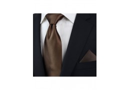 Guide to Wearing Brown